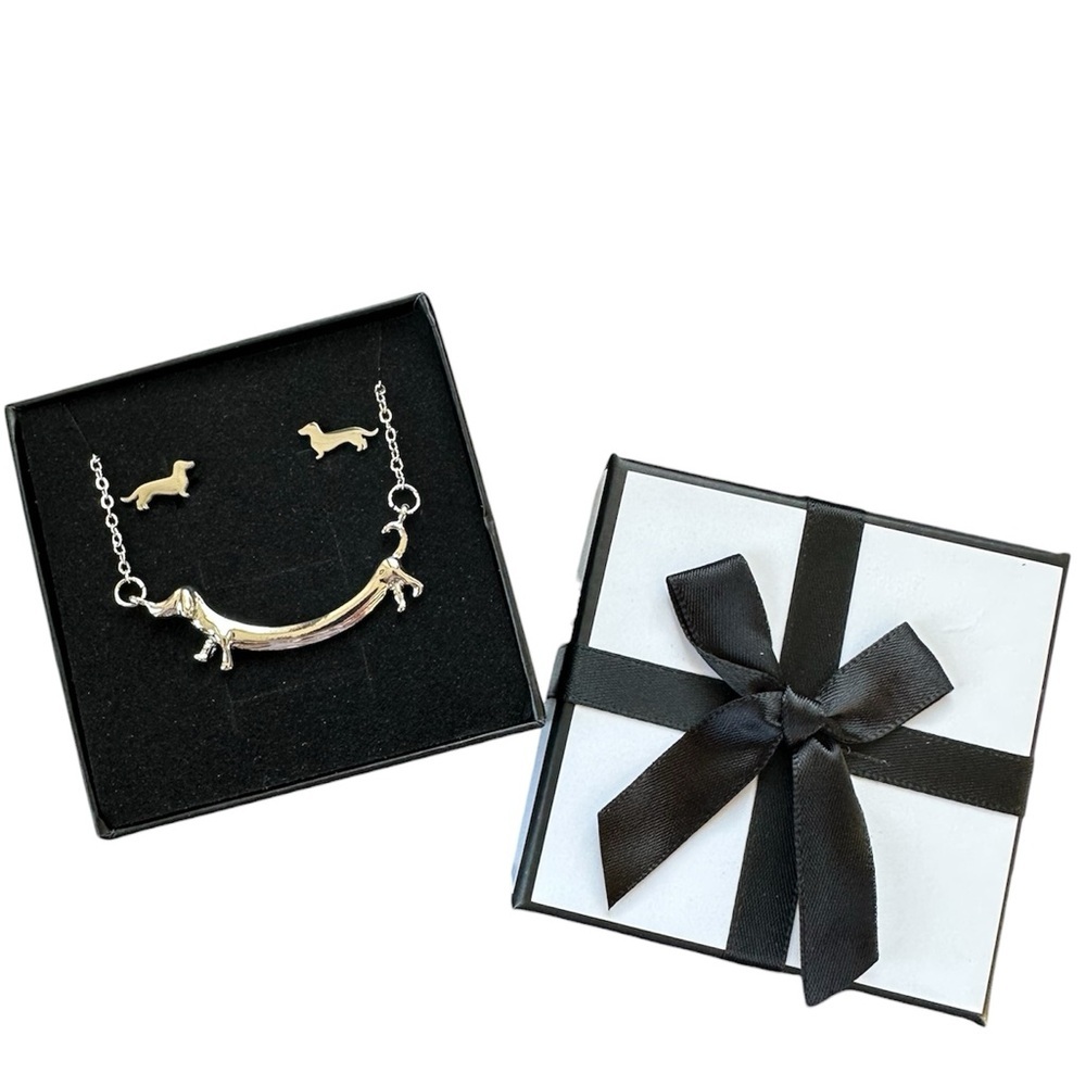 New Dachshund Necklace & Earrings Set In A Gift Box - Picture 3 of 3